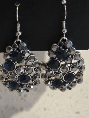 paparazzi Silver-Tone Navy and Hematite Crystal Cluster Earrings